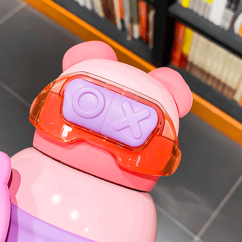 Bear Design Stainless Steel Water Bottle for Kids with Portable Strap 🐻 - Twisoo